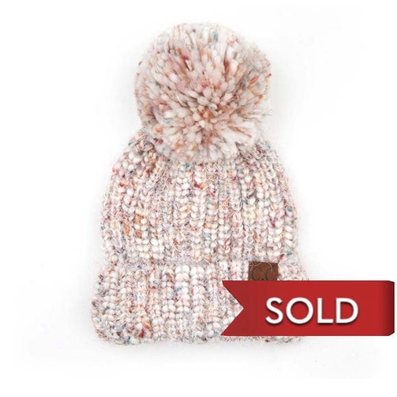 Accessories - *SOLD* Cozy Multicolor Yarn Beanie Pom Pom-Pom Beanie